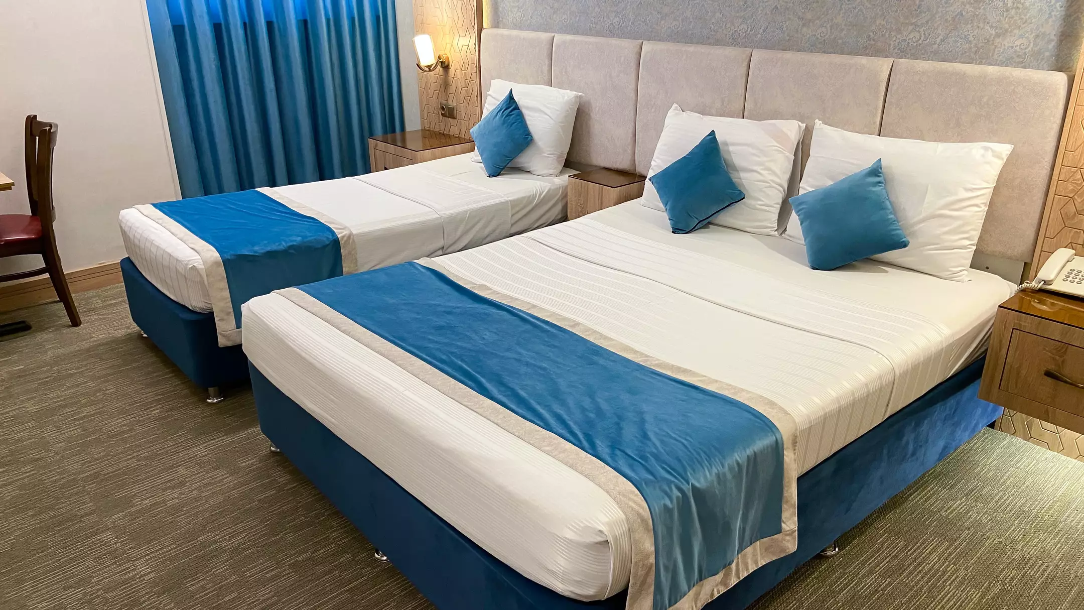 Alibaba https://cdn.alibaba.ir/ostorage/hotel-accommodation-images/67031fee76f5bf0b3af62f0f_a0d24b14-e6bf-4e80-a010-2390d32502e0_سه تخته (1).webp